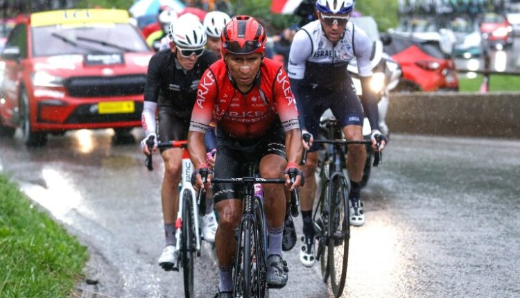 Nairo-Quintana-en-la-fuga-de-la-novena-etapa-del-Tour-de-Francia-2021-1