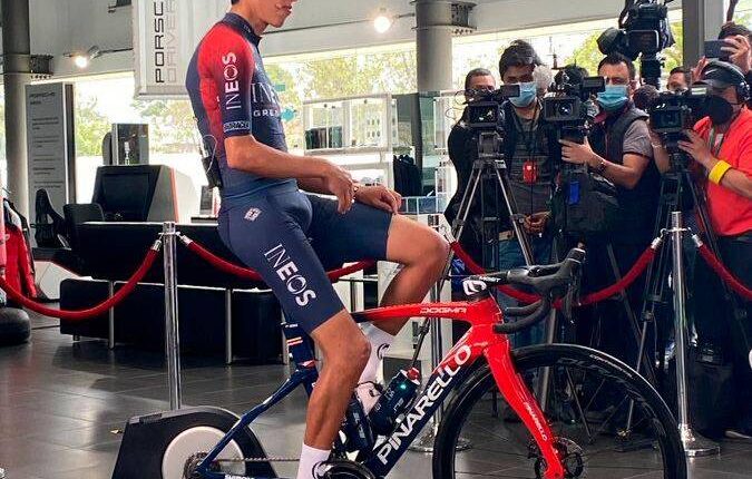 EGAN BERNAL VUELVE A LA BICI